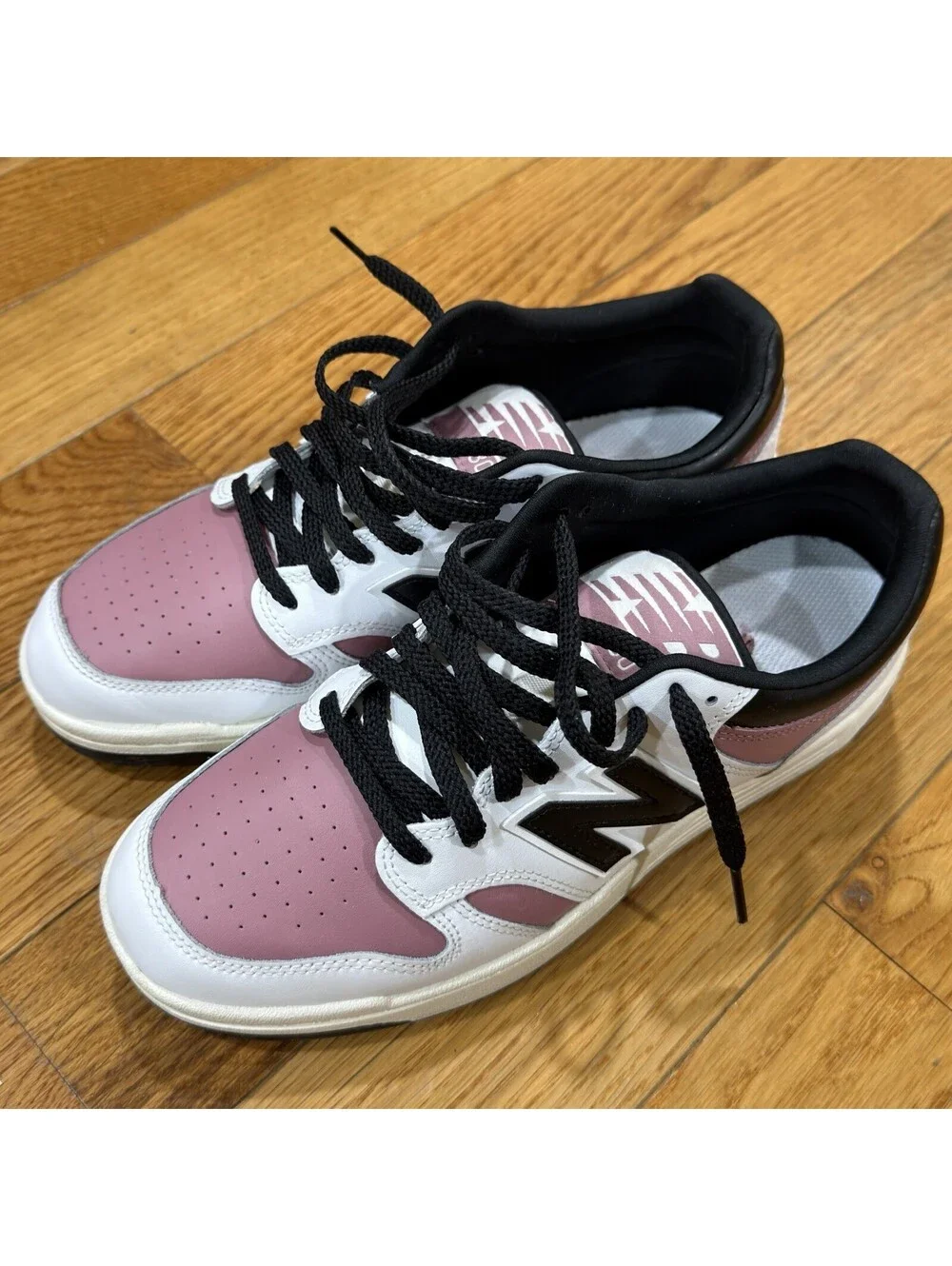 Size 8.5 Men’s New Balance 480 White Rosewood Black SAMPLE , Women’s Size 10